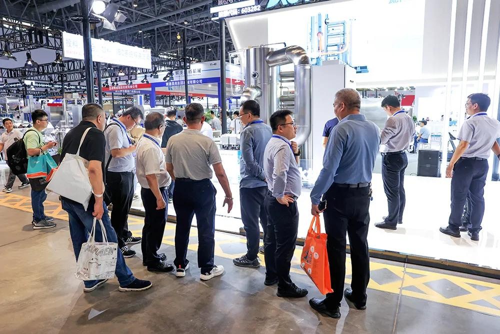 9b娱乐磁悬浮热压式蒸馏水机吸引了众多客户